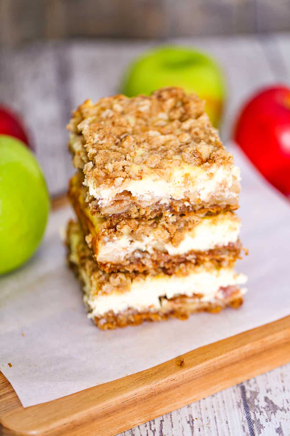 apple Crisp Cream Cheese Bars
