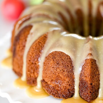 apple bundt cake