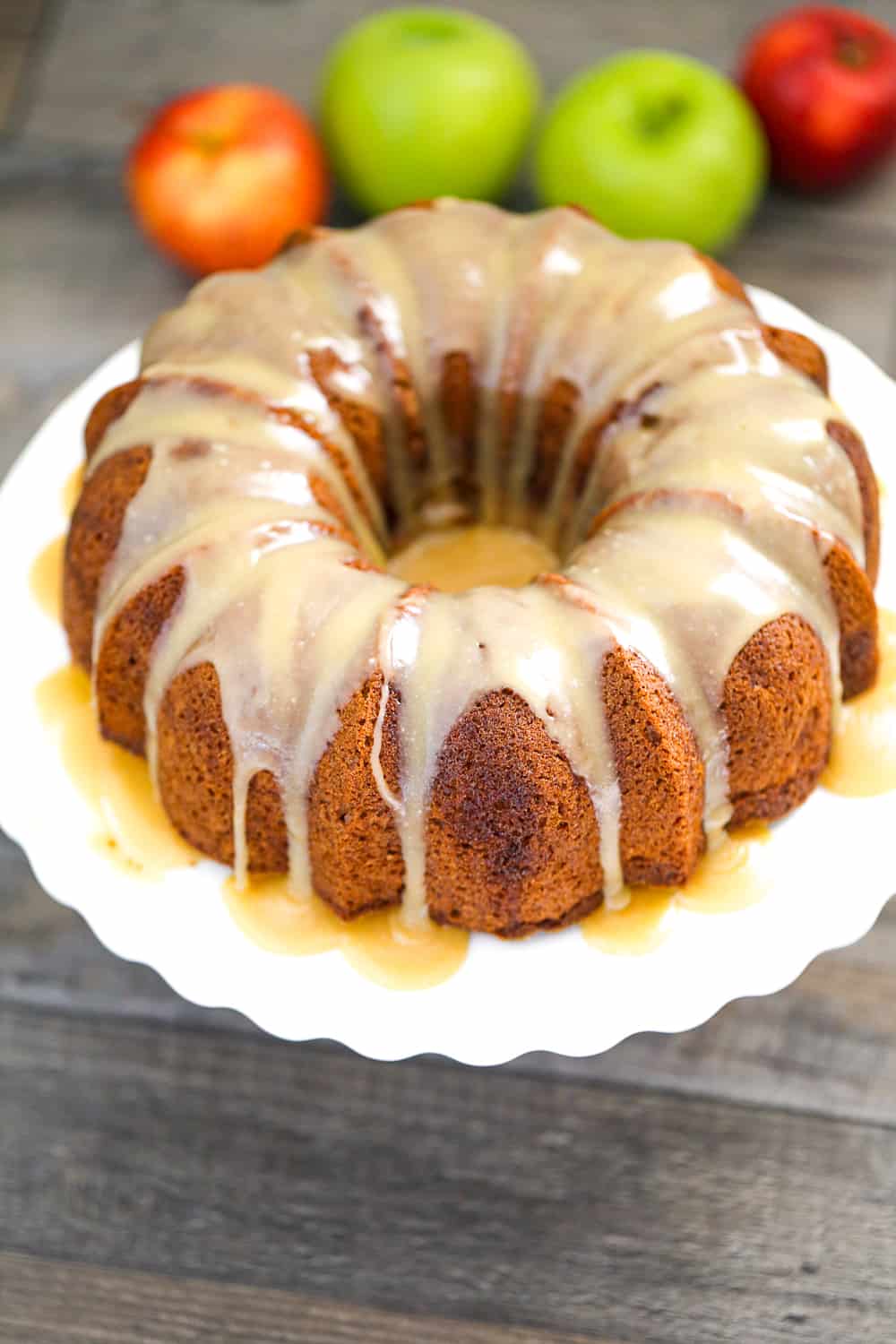 caramel apple bundt cake