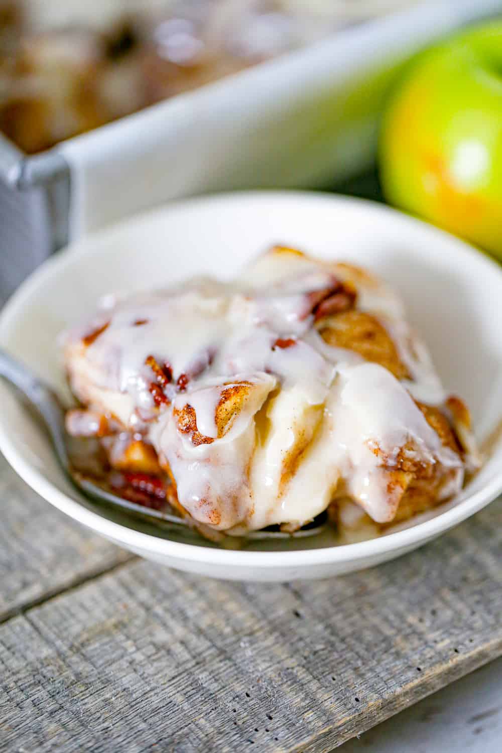 Easy Apple Cinnamon Biscuit Bake