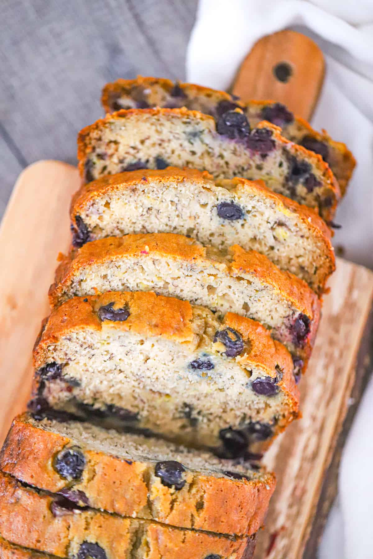 easy and moist blueberry banana bread recipe
