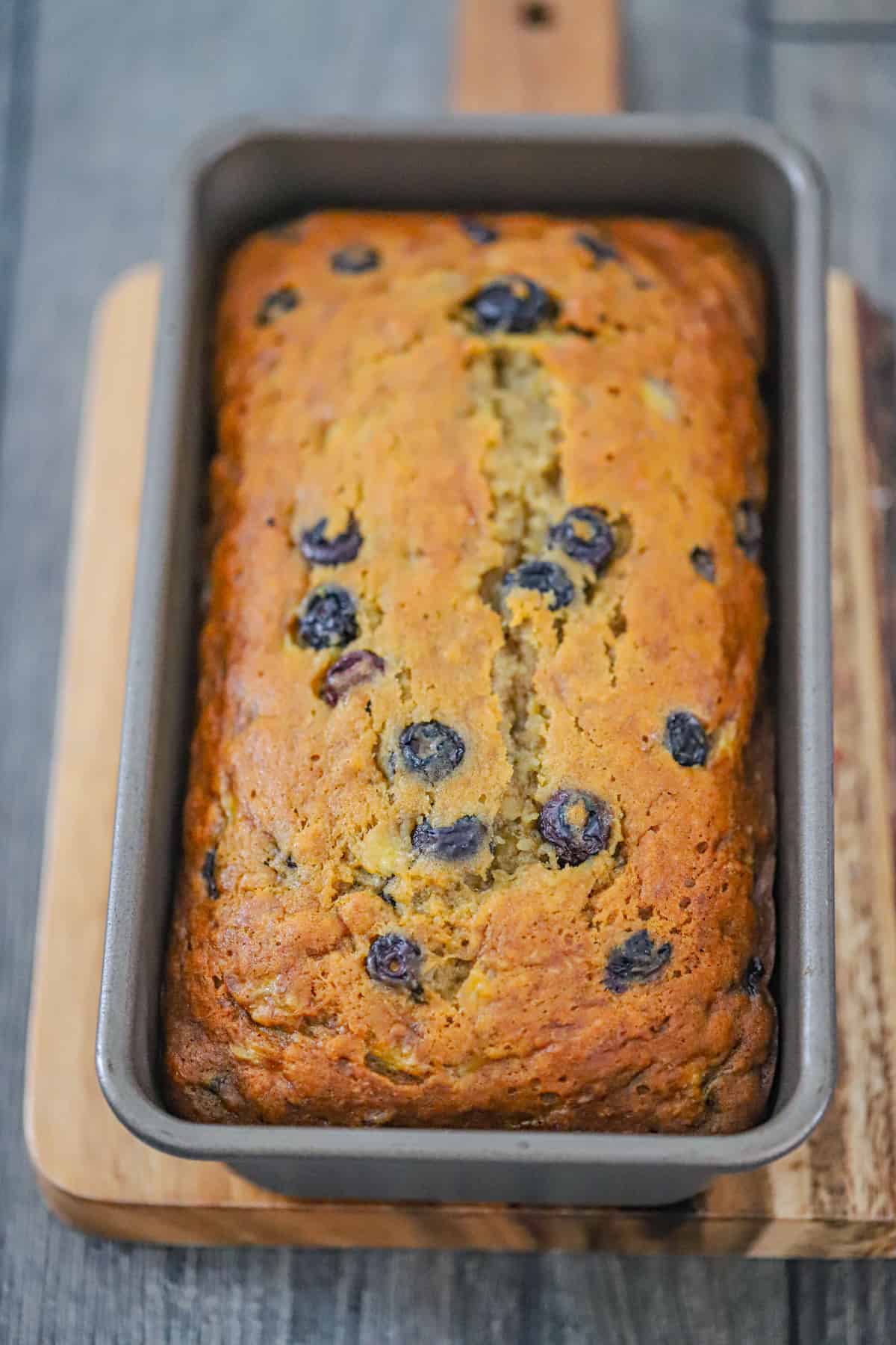 easy and moist blueberry banana bread recipe