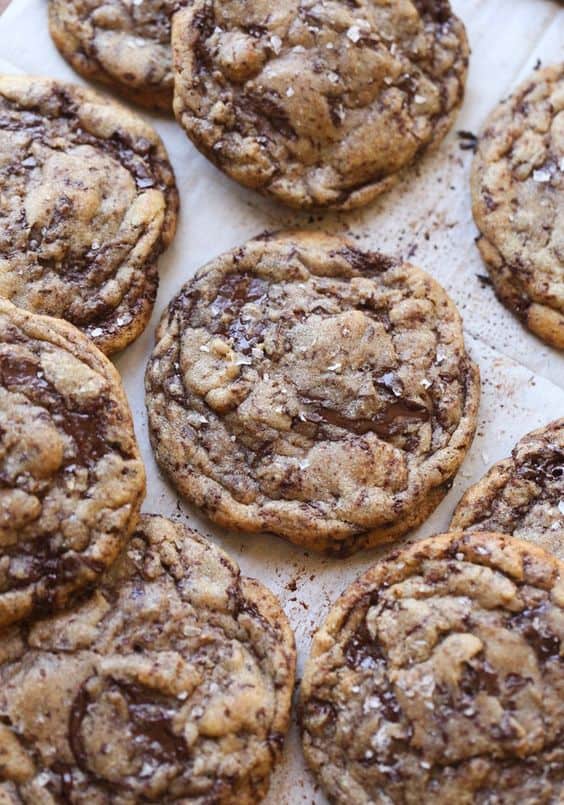 25 Rockin' Chocolate Chip Cookie Recipes (that are Freaking Awesome)