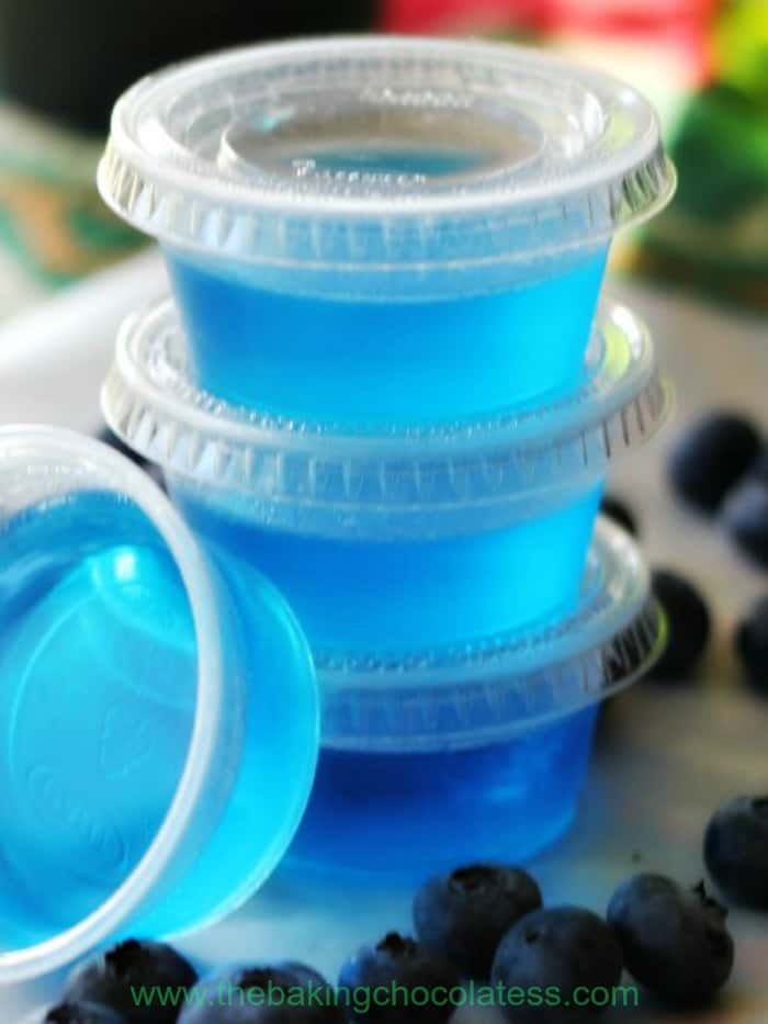 B00-Berry Jell-O Shots!