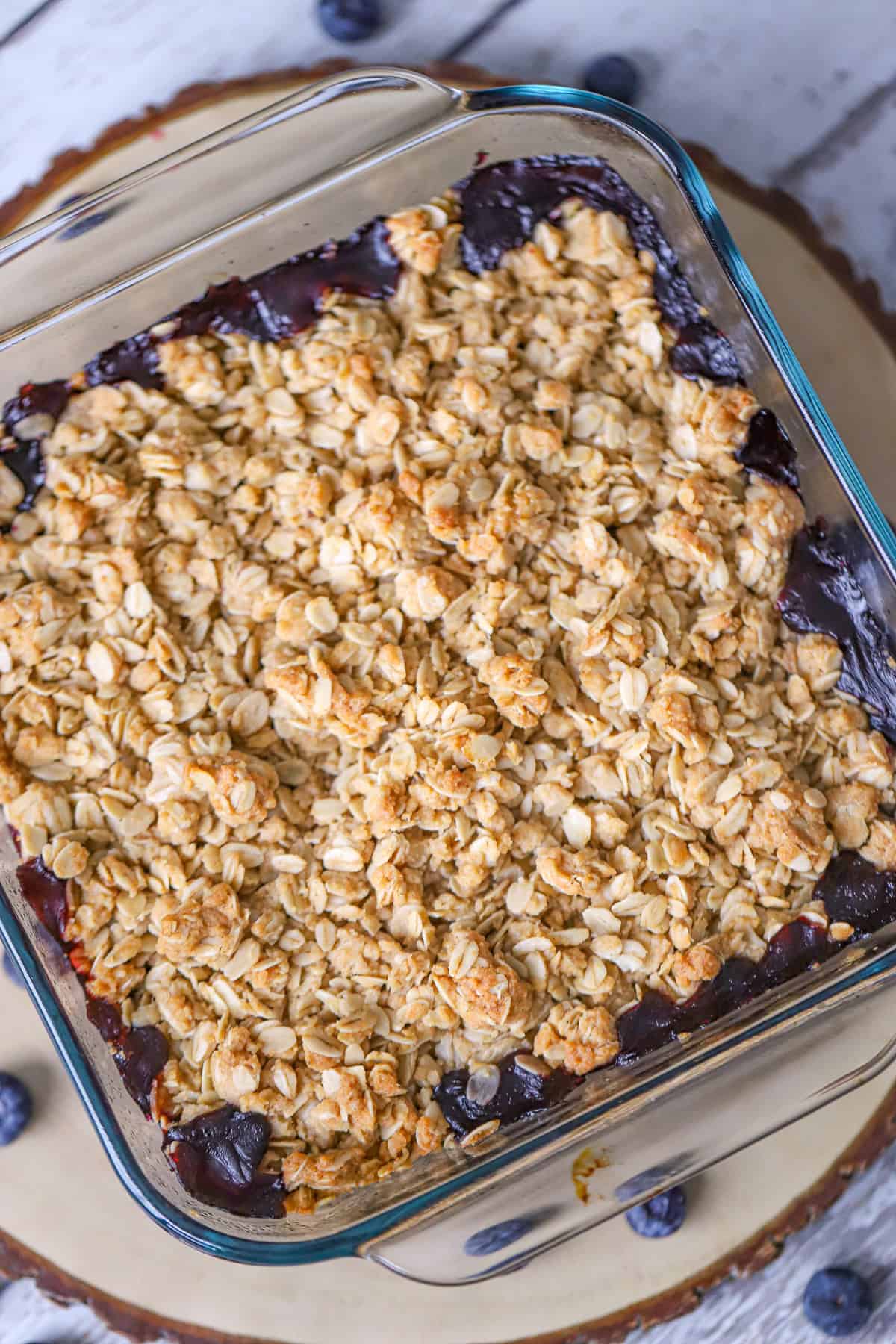 quick and homemade Easy Blueberry Crisp dessert recipe 