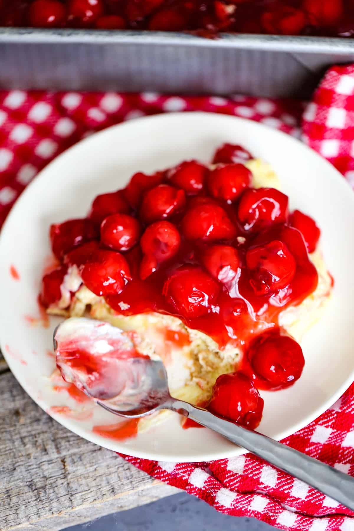 Easy No Bake Cherry Cheesecake Dessert