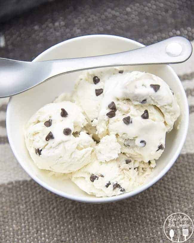 No Churn Chocolate Chip Cookie Dough Ice Cream&nbsp;@ Like Mother Like Daughter