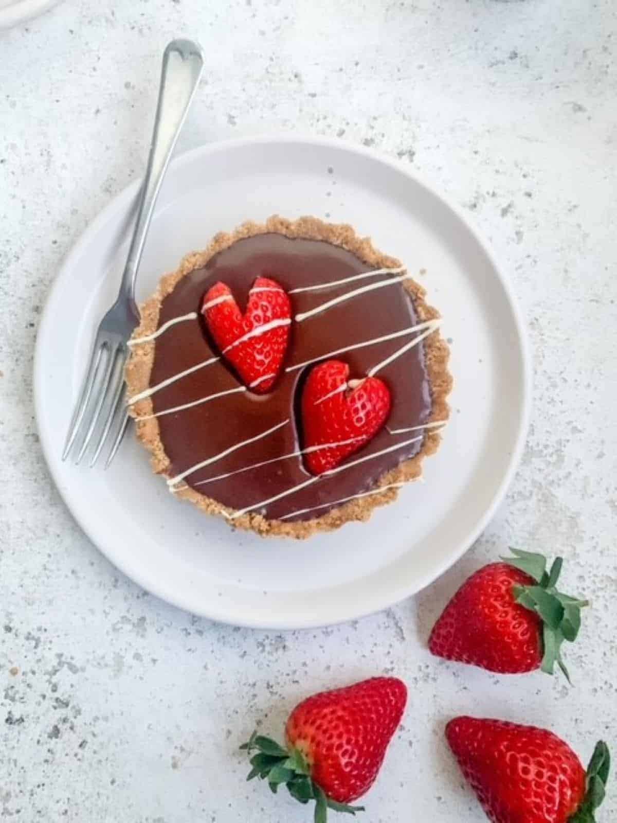 chocolate strawberry tart