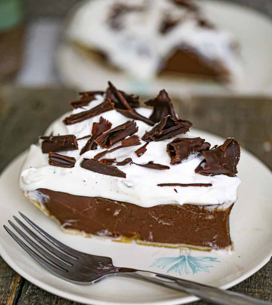 Easy Chocolate Pudding Pie