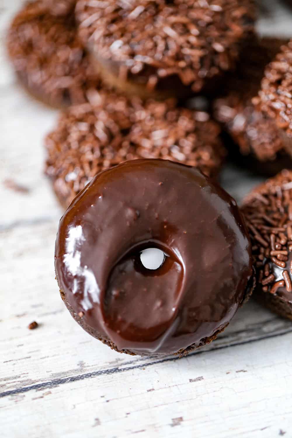 chocolate donut with sprinkles tutorial