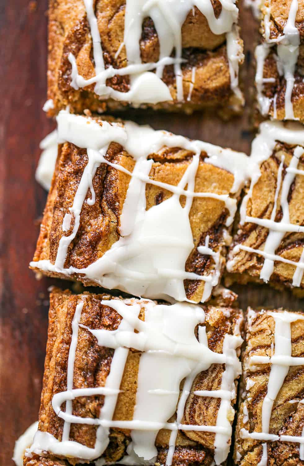 Cinnamon Roll Blondies