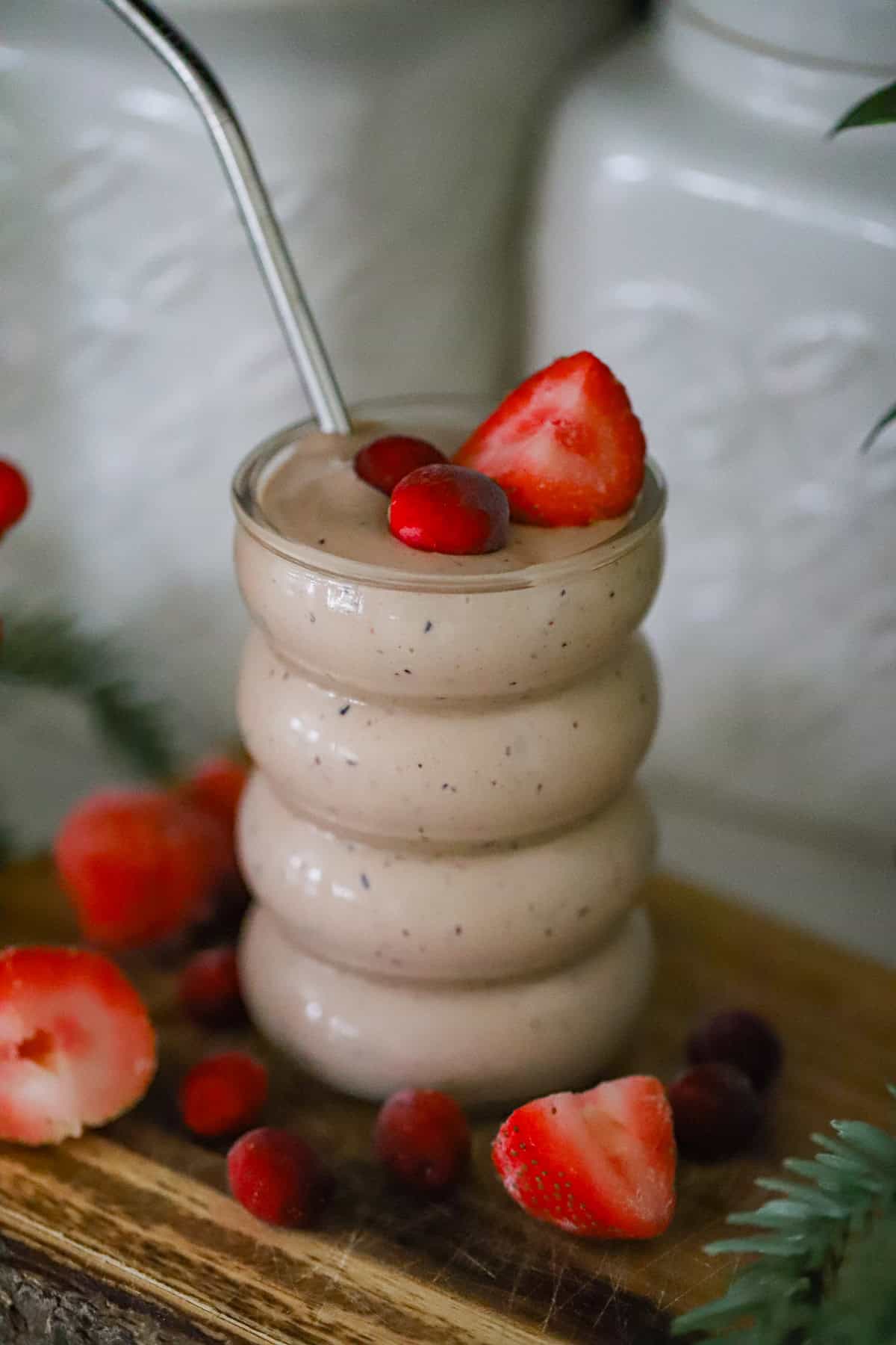 cranberry strawberry smoothie recipe in a tall glass