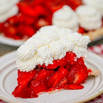 Classic Copycat Shoney&rsquo;s Strawberry Pie