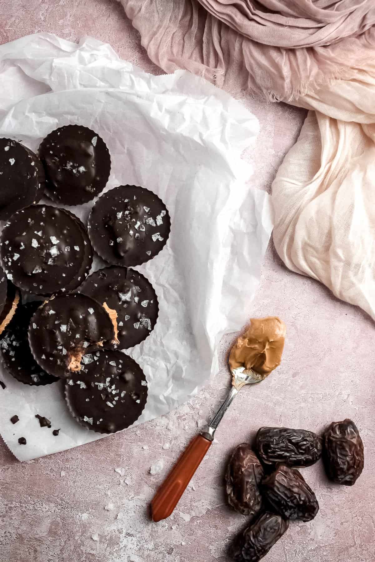 Healthy Peanut Butter Cups @ The Bonnie Fig