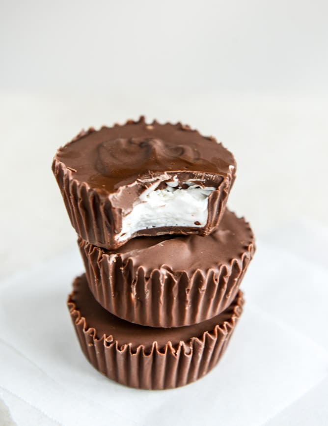 Easy Homemade Mallo Cups @ How Sweet Eats
