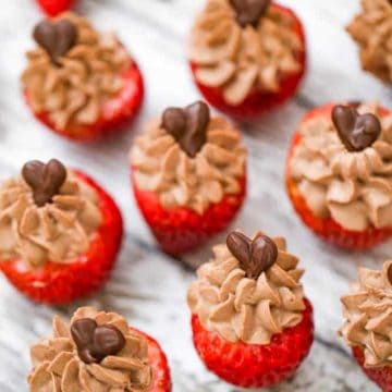 OMG Chocolate Cheesecake Stuffed Strawberries