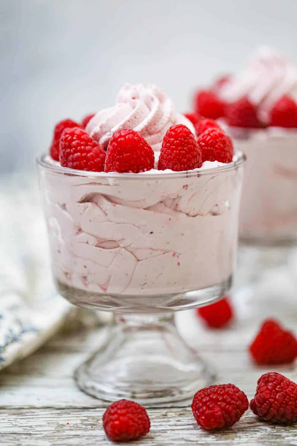 Fluffy Raspberry Mousse &ndash; 3 Ingredients of Heaven!