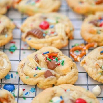 Santa's Christmas Trash Cookies