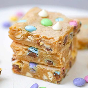 Easter M&M Chocolate Chip Blondies