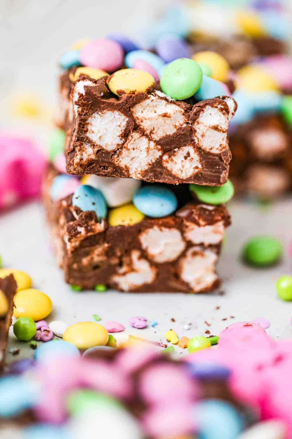 pastel M&M Marshmallow Bars