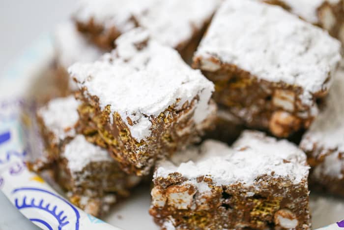 how to make no bake easy scotcheroo puppy chow bars recipe