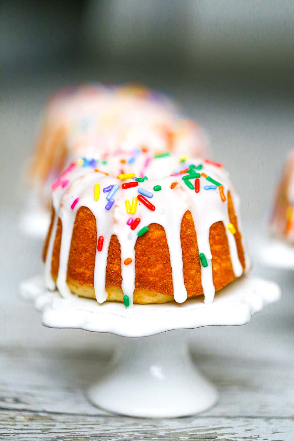 Moist Vanilla White Bundt Cakes