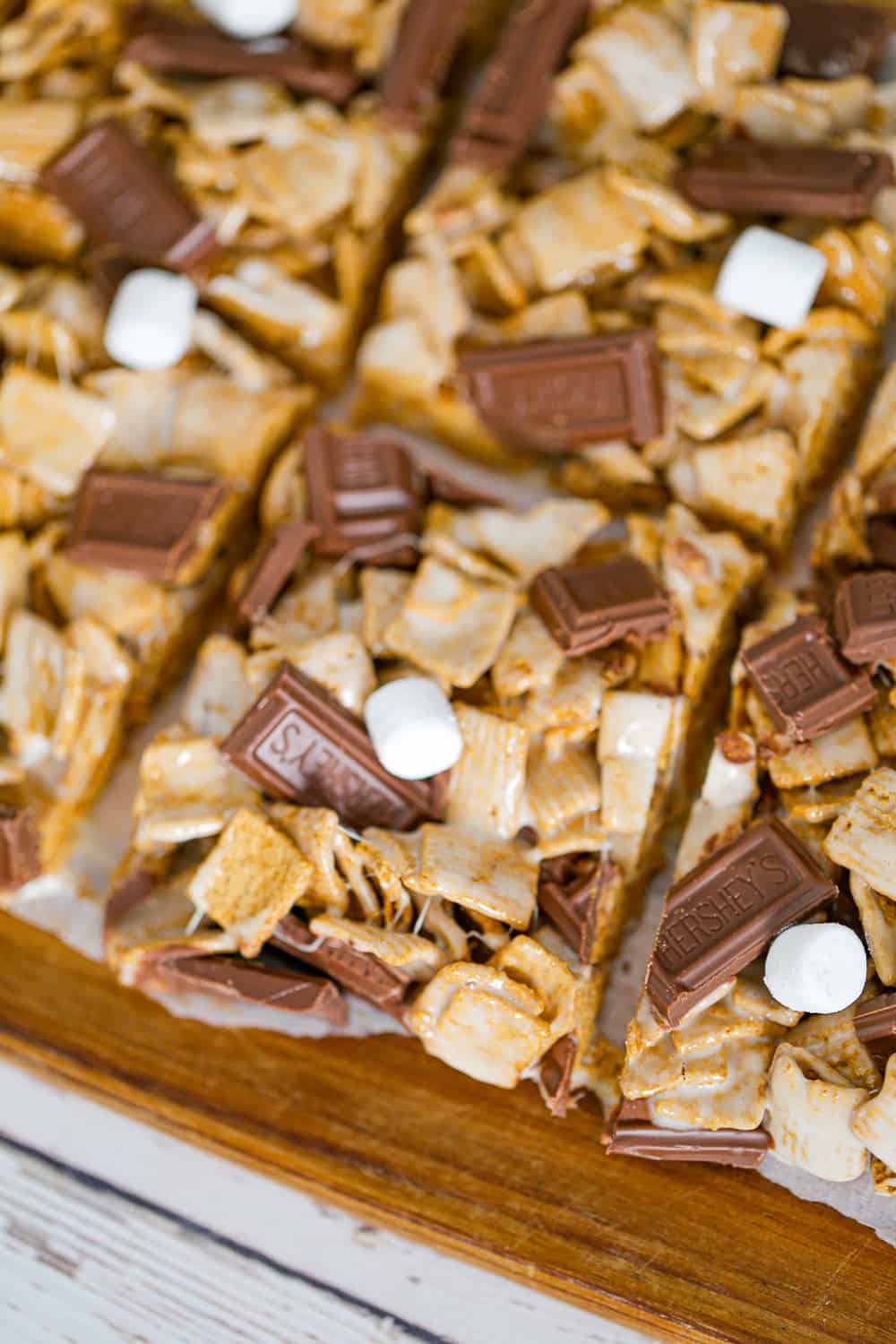 These addictive S&rsquo;mores Graham Cereal Bars are the perfect sweet treat when you're craving s'more treats!&nbsp;