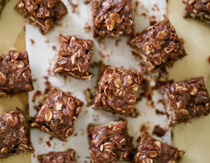 easy healthy No Bake Chocolate Oat Bites bars granola recipe
