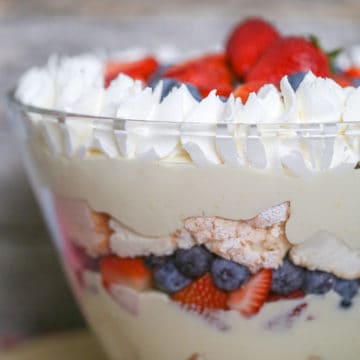 Easy Berry Trifle
