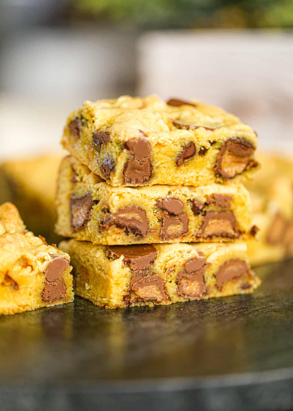 Reese's Chocolate Chip Cookie Bars