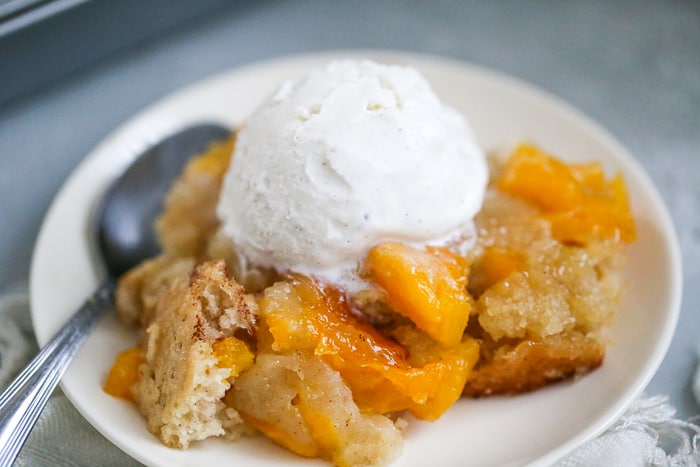 Easy Peach Cake Cobbler