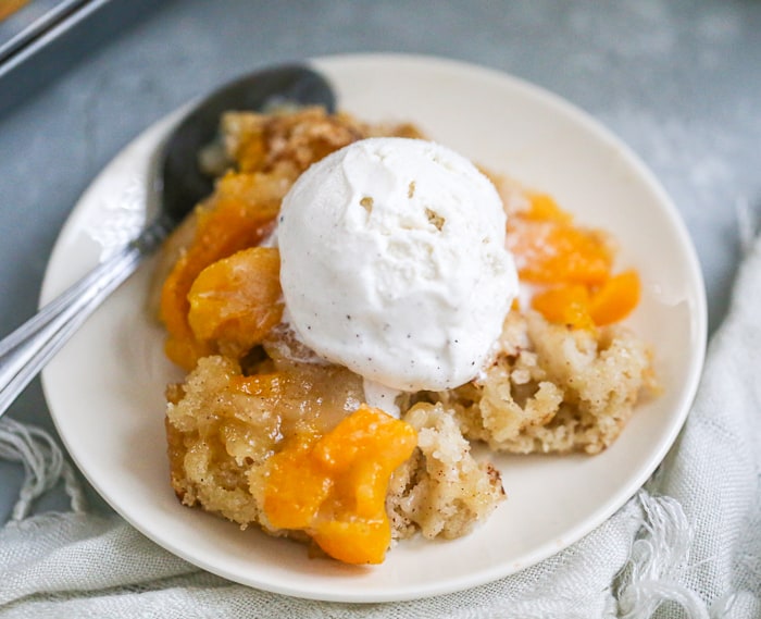 Easy Peach Cake Cobbler