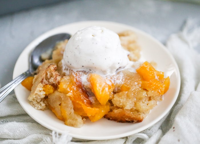Easy Peach Cake Cobbler