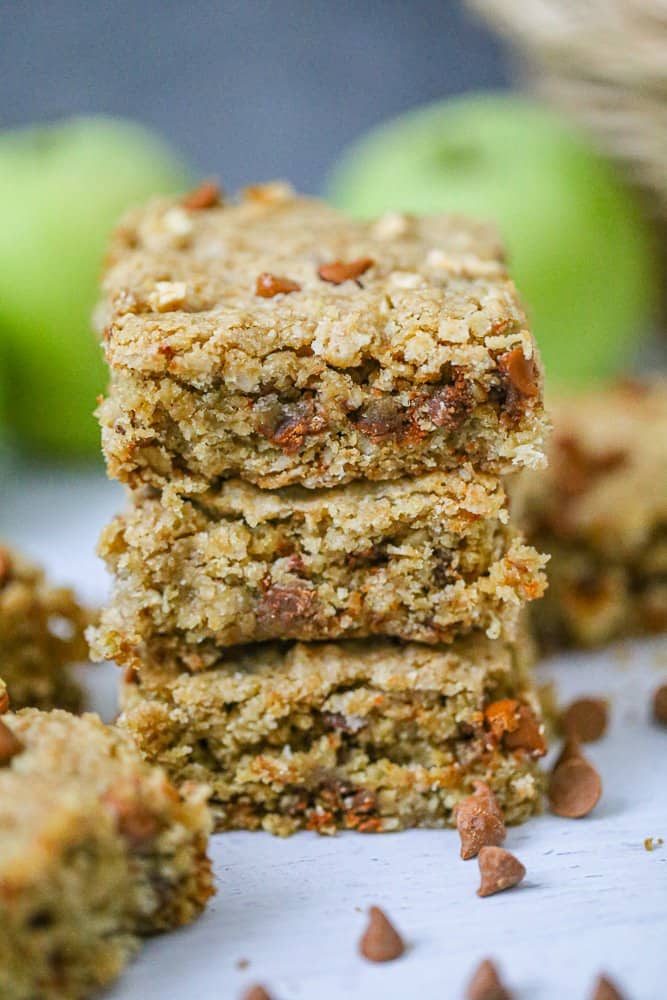 Apple Cinnamon Oatmeal Bars