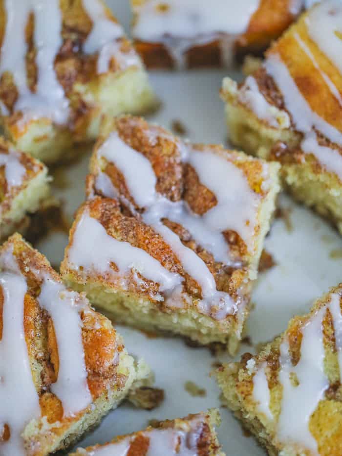 Apple Cinnamon Roll Coffee Cake