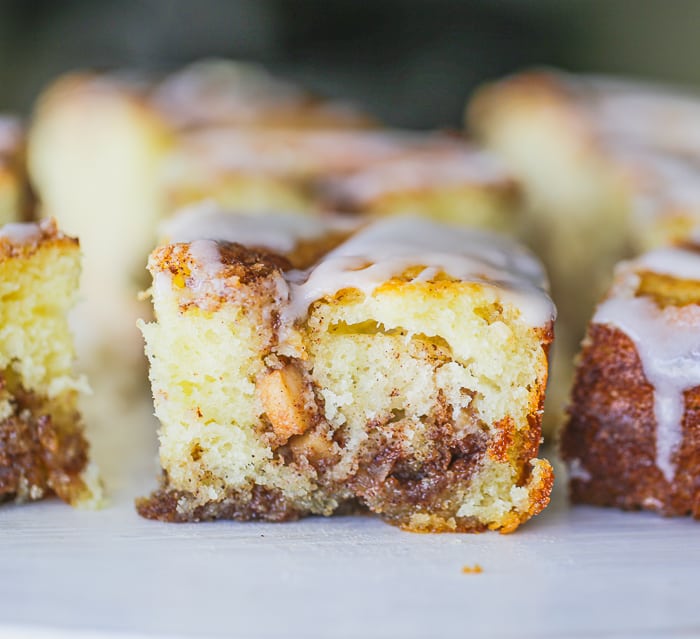 Apple Cinnamon Roll Coffee Cake