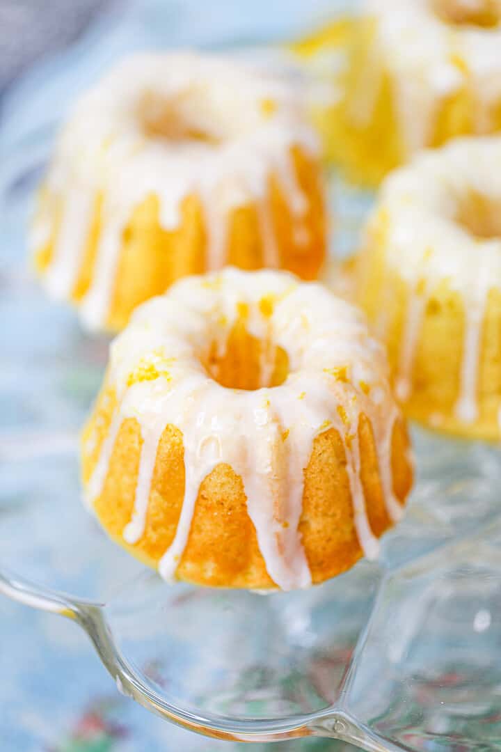 moist lemon bundt cake