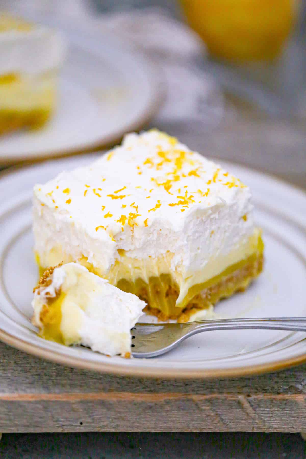 Easy No-Bake Lemon Pie Dessert
