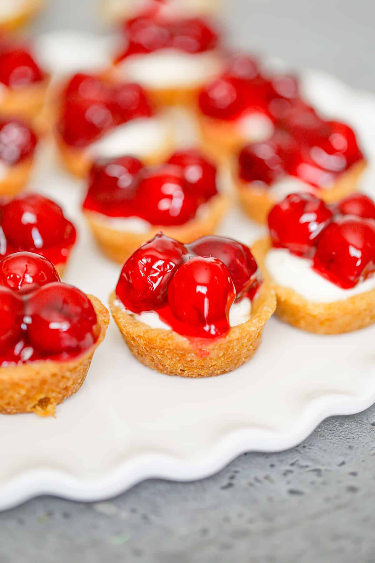 Easy MIni Cherry Cheesecake Cookie Cups Recipe
