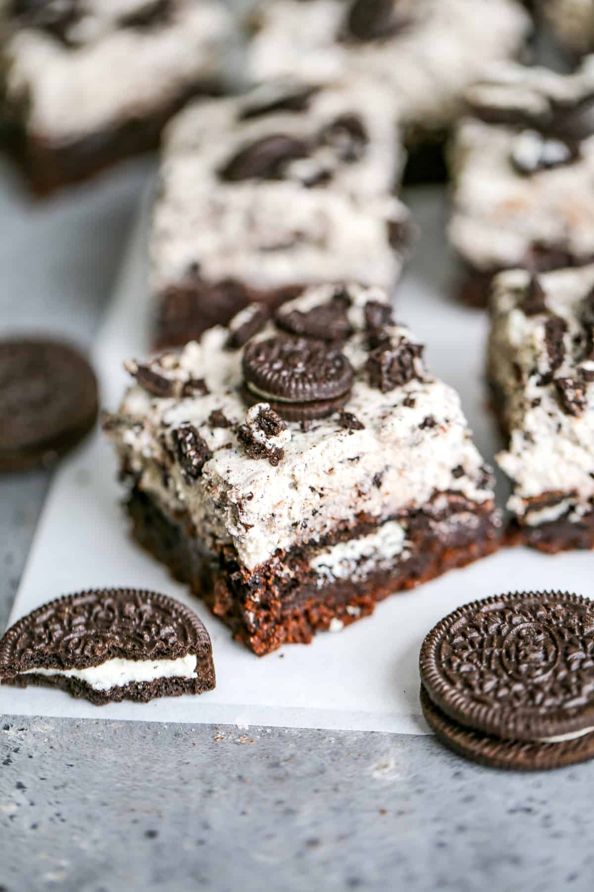 Oreo Brownies With 3 Ingredient Oreo Frosting