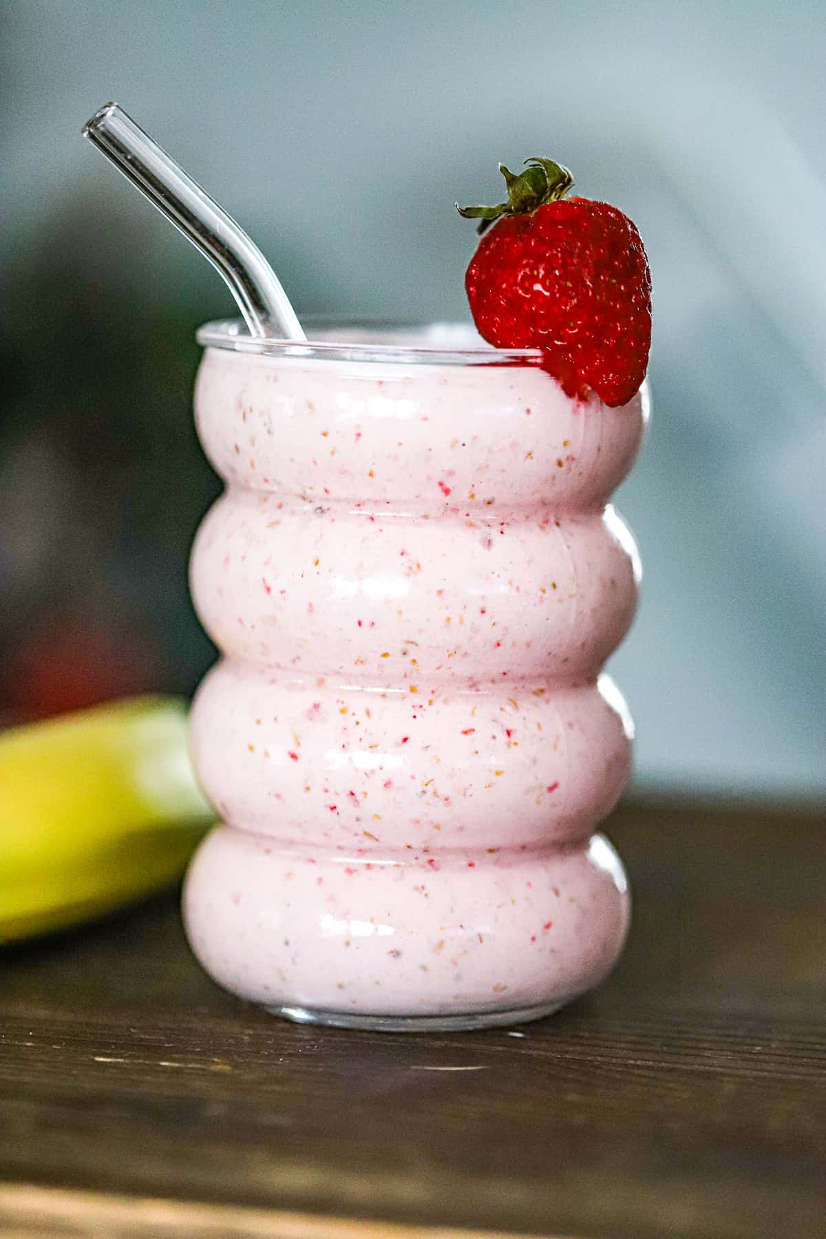 Super Food STRAWBERRY BANANA FLAX SMOOTHIE
