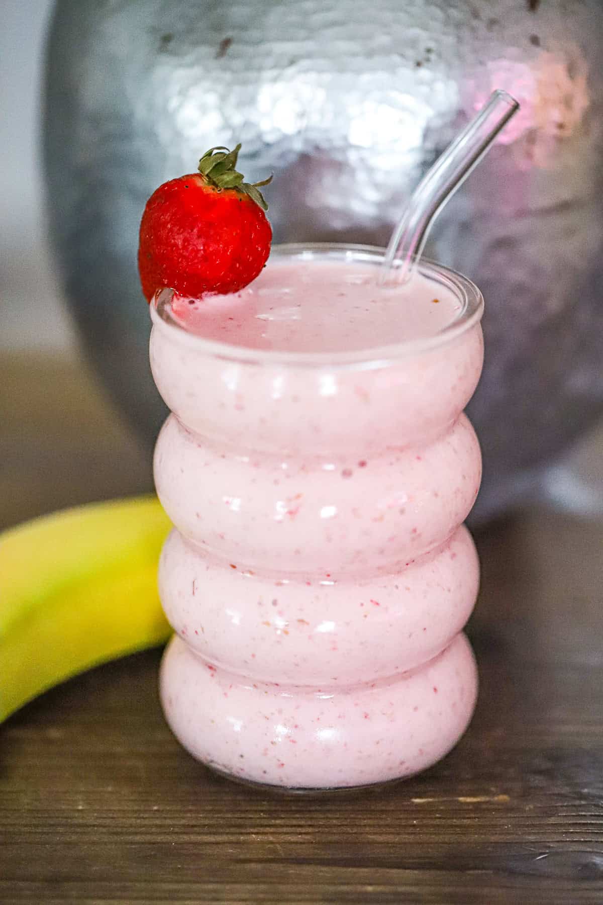 Super Food STRAWBERRY BANANA FLAX SMOOTHIE