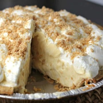 center of Amish Peanut Butter Cream Pie