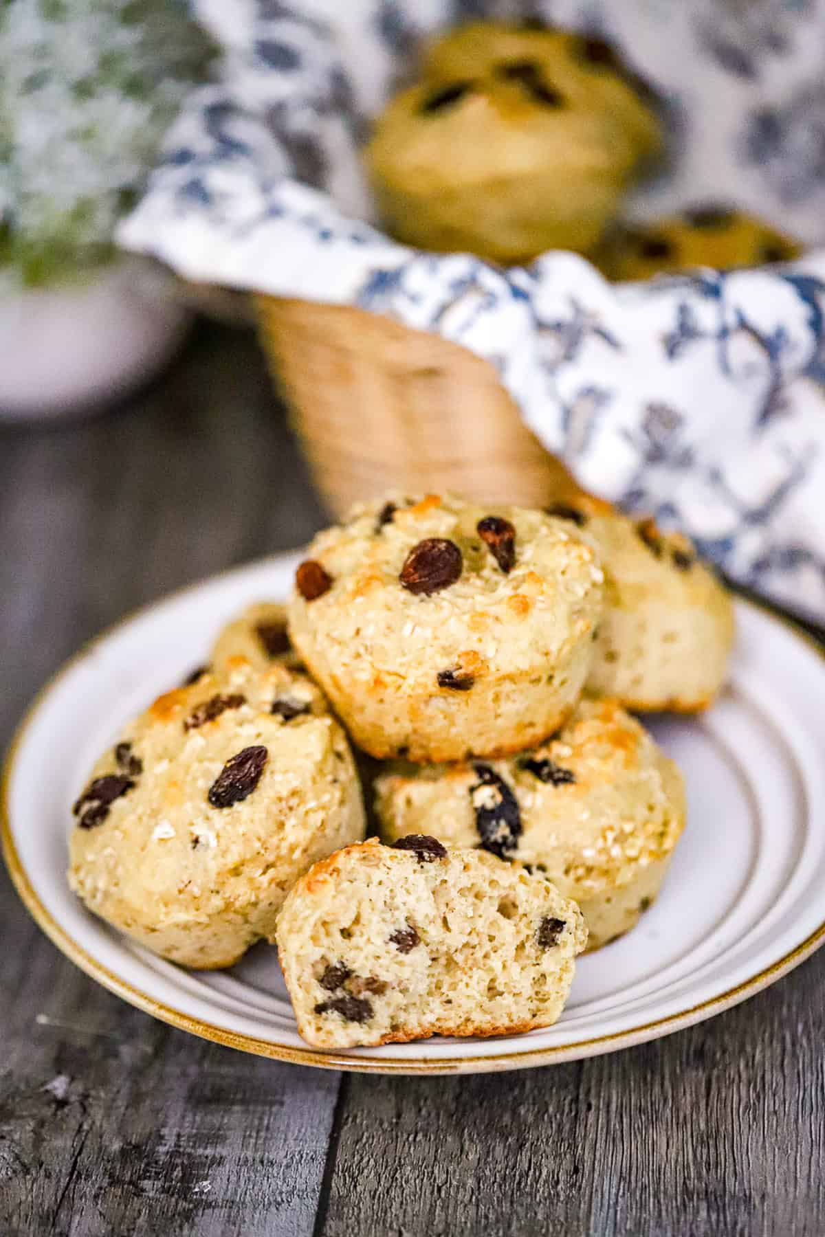 inside texture of oatmeal and raisin muffins