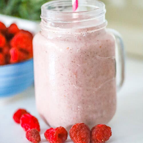 Raspberry chia protein smoothie