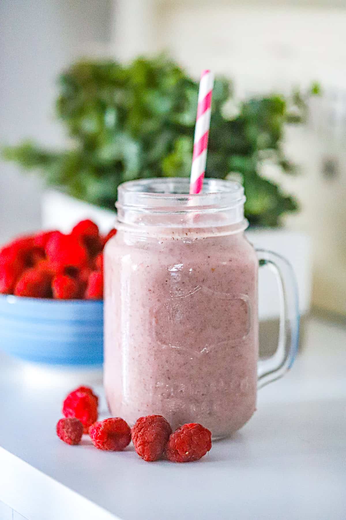 Raspberry chia protein smoothie