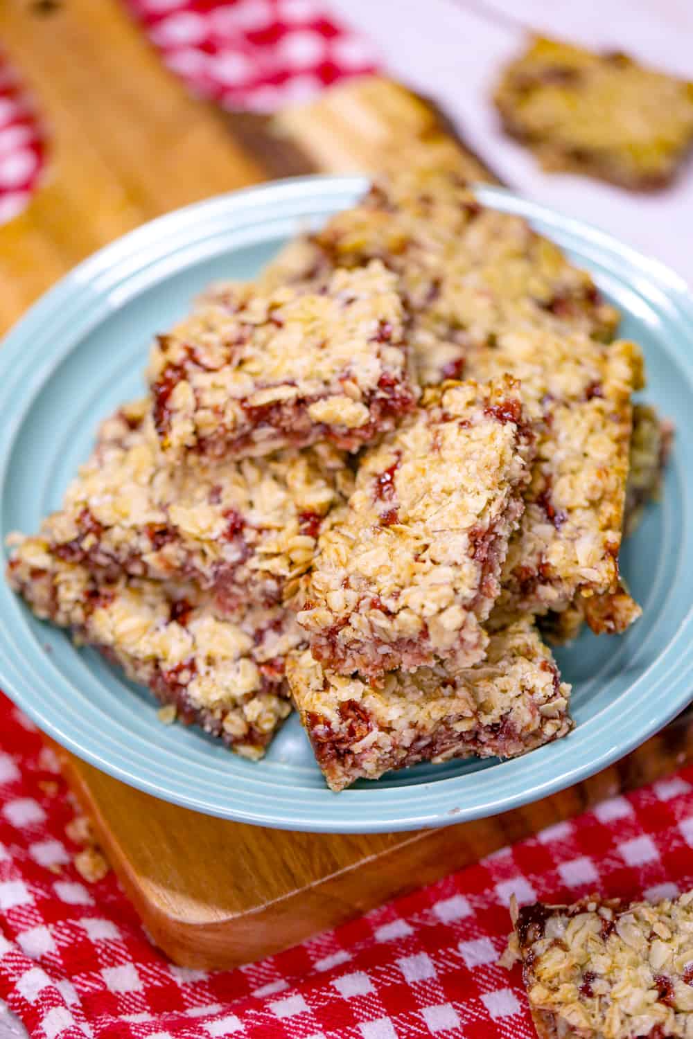 Healthy Raspberry Oatmeal Bars