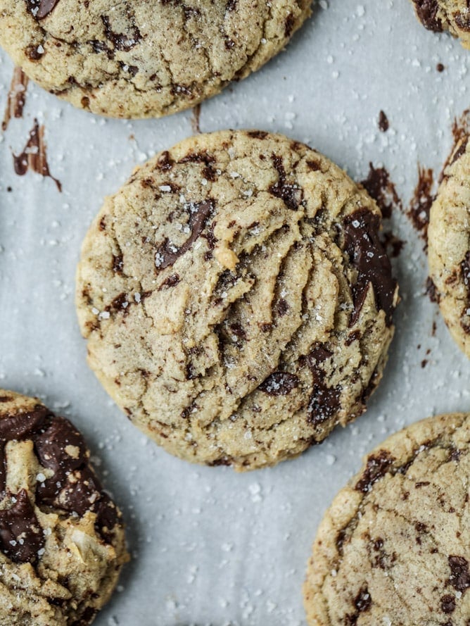 25 Rockin' Chocolate Chip Cookie Recipes (that are Freaking Awesome)