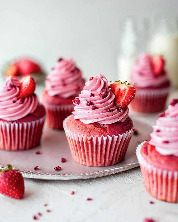 Vegan Strawberry Cream Cheese Frosting