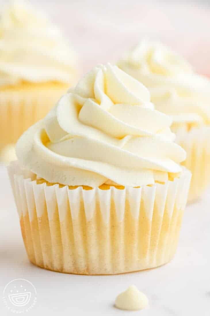 White Chocolate Buttercream frosting recipes